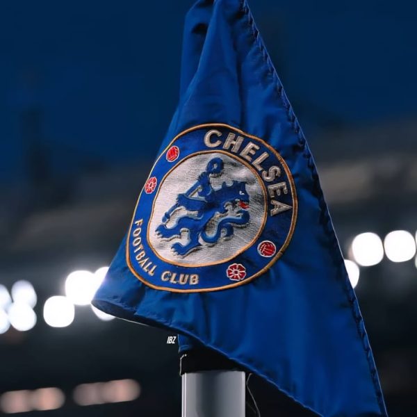 Chelsea oo xoojinaysa daafaca – Maxence Lacroix iyo John Stones oo liiska ku jira.