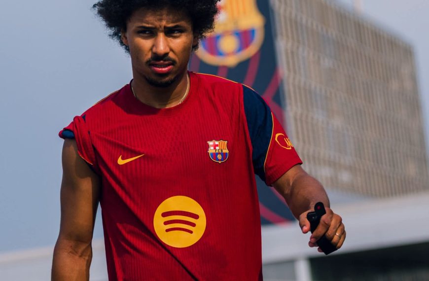 Karim Adeyemi Oo Si Rasmi Ah U Bilaabay Tababarkiisii Ugu Horreeyay Ee Barcelona – Riyadiisii Camp Nou Oo Rumowday