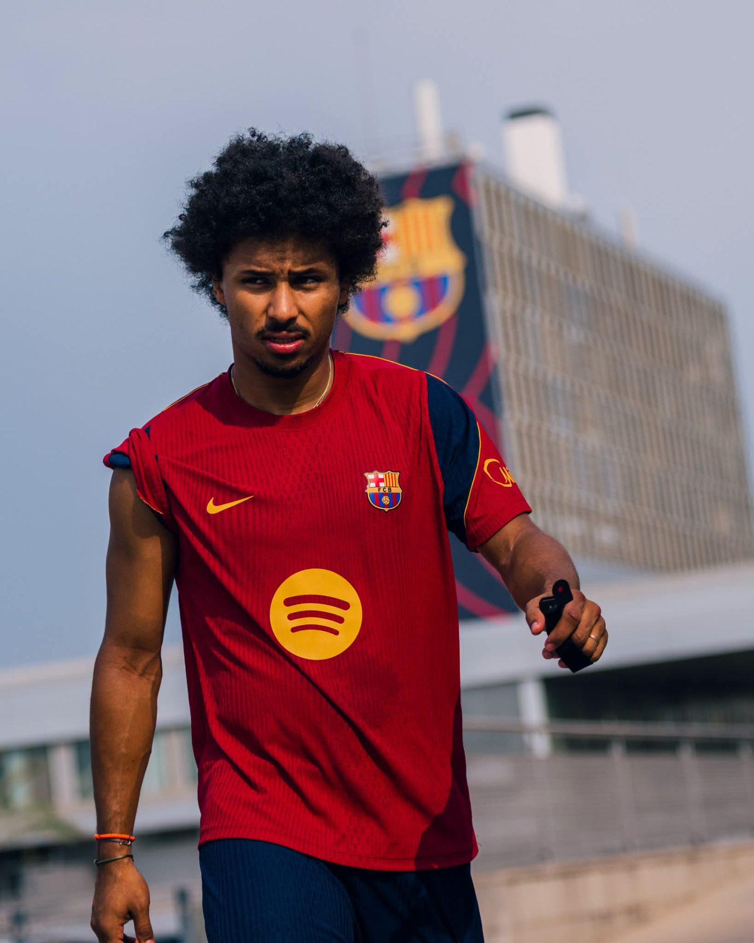 Karim Adeyemi Oo Si Rasmi Ah U Bilaabay Tababarkiisii Ugu Horreeyay Ee Barcelona – Riyadiisii Camp Nou Oo Rumowday